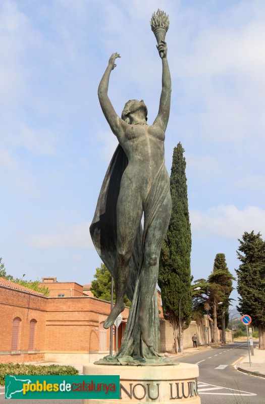 Reus - Escultura <i>La Flama</i> (Foto: Albert Esteves, 2024) Reus - Escultura <i>La Flama</i>