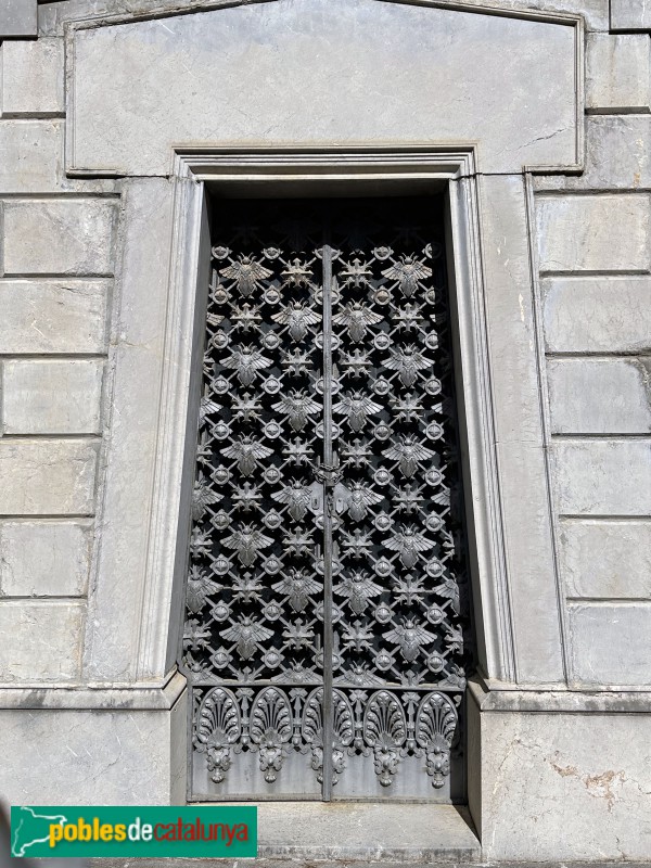 Reus - Cementiri. Panteó Òdena-Yglesias (Foto: Albert Esteves, 2024) Reus - Cementiri. Panteó Òdena-Yglesias