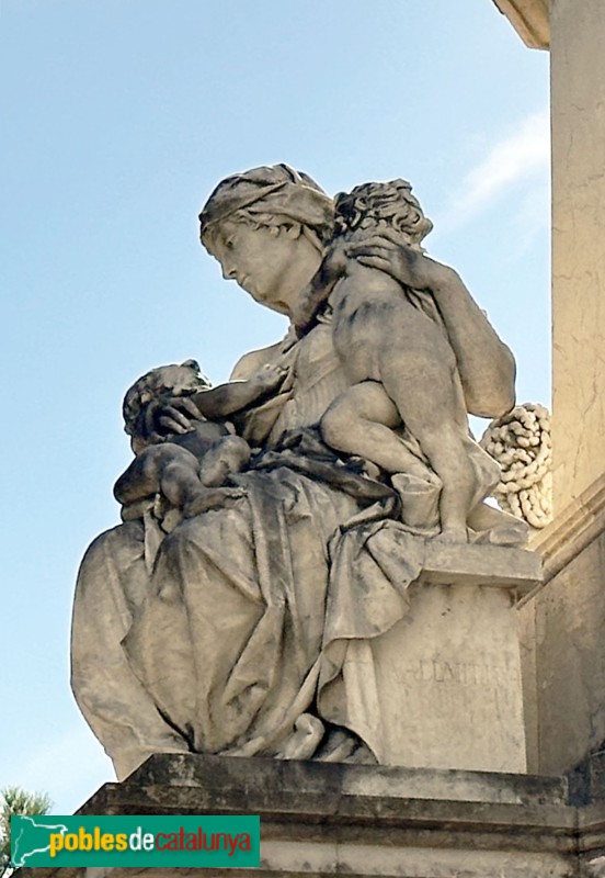 Reus - Cementiri. Panteó Òdena-Yglesias. La Caritat (Agapit Vallmitjana) (Foto: Albert Esteves, 2024) Reus - Cementiri. Panteó Òdena-Yglesias. La Caritat (Agapit Vallmitjana)