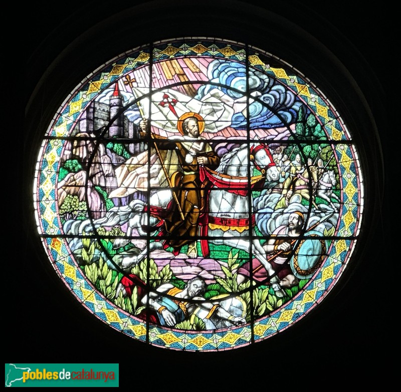 Riudoms - Església de Sant Jaume. Vitrall de la rosassa (Foto: Albert Esteves, 2024) Riudoms - Església de Sant Jaume. Vitrall de la rosassa