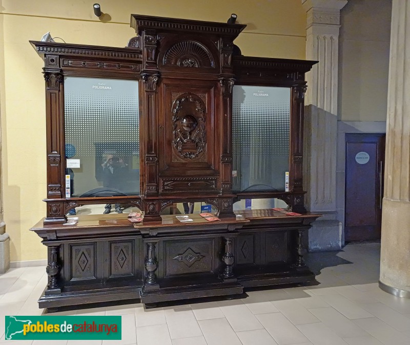 Barcelona - Reial Acadèmia de Ciències i Arts (Teatre Poliorama) (Foto: Sergi Suárez, 2024) Barcelona - Reial Acadèmia de Ciències i Arts (Teatre Poliorama)