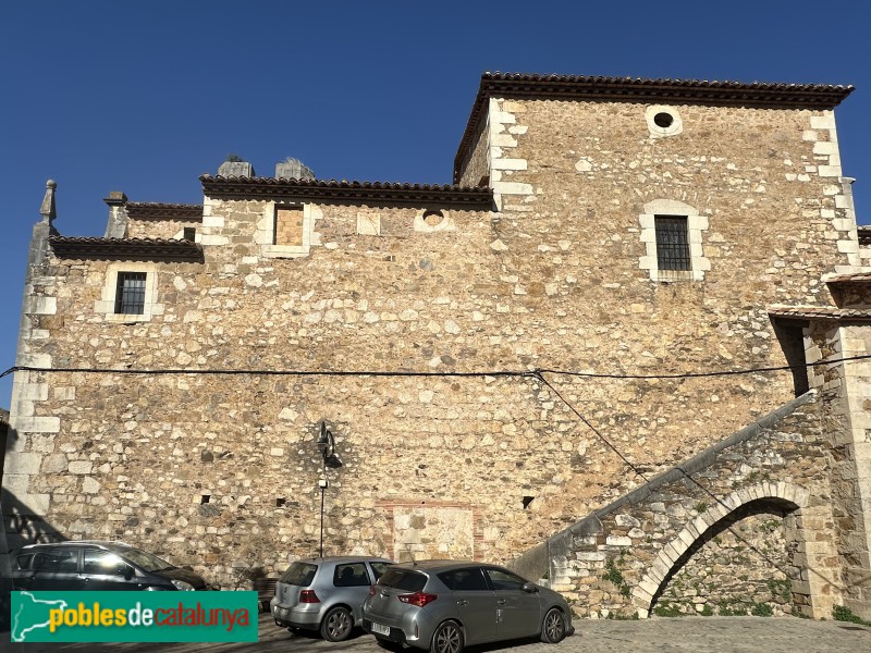 Juià - Església de Sant Pere (Foto: Albert Esteves, 2024) Juià - Església de Sant Pere