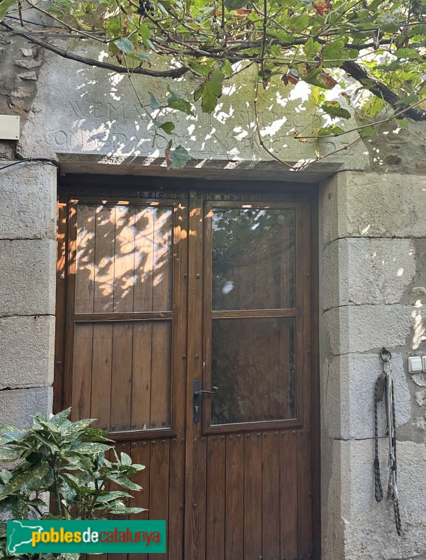 Juià - Llinda de 1722 (Foto: Albert Esteves, 2024) Juià - Llinda de 1722