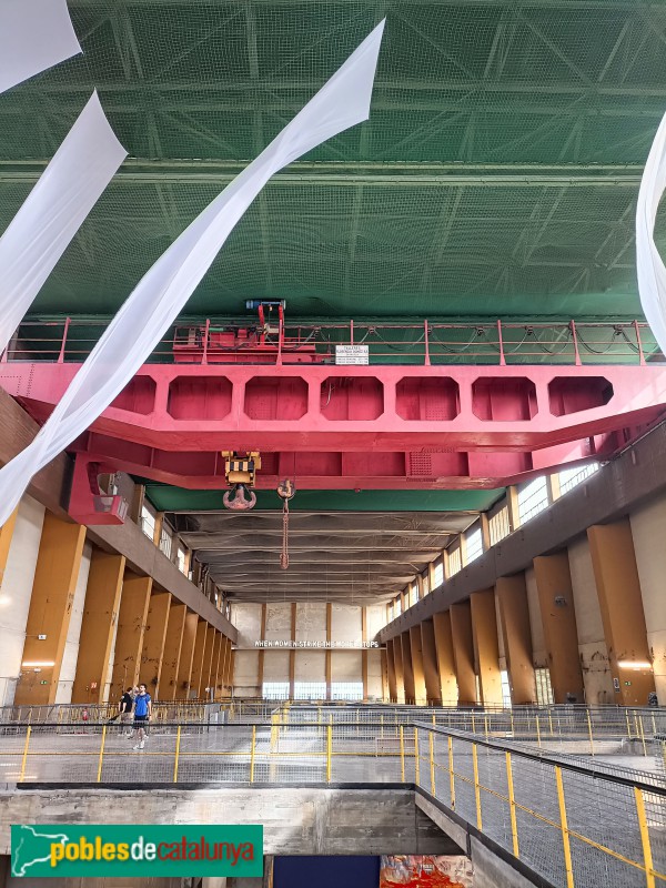 Sant Adrià del Besòs - Les Tres Xemeneies (Manifesta 15 (Foto: Anna Corcoll, 2024) Sant Adrià del Besòs - Les Tres Xemeneies (Manifesta 15