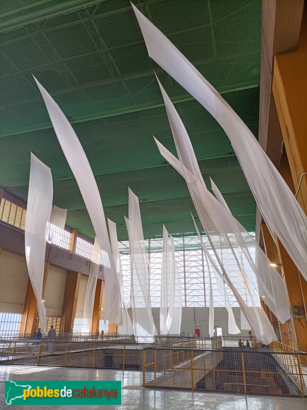 Sant Adrià del Besòs - Les Tres Xemeneies (Manifesta15 (Foto: Anna Corcoll, 2024) Sant Adrià del Besòs - Les Tres Xemeneies (Manifesta15