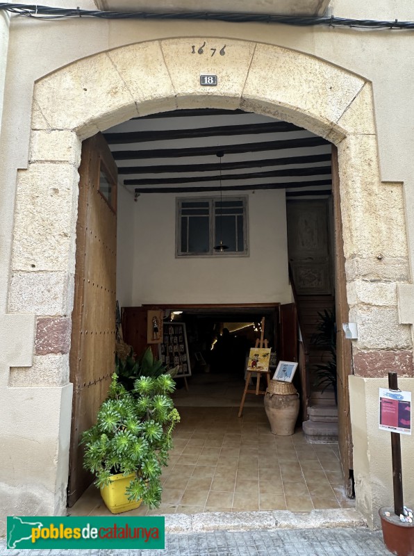 Vinyols i els Arcs - Llinda de 1676 (Foto: Albert Esteves, 2024) Vinyols i els Arcs - Llinda de 1676