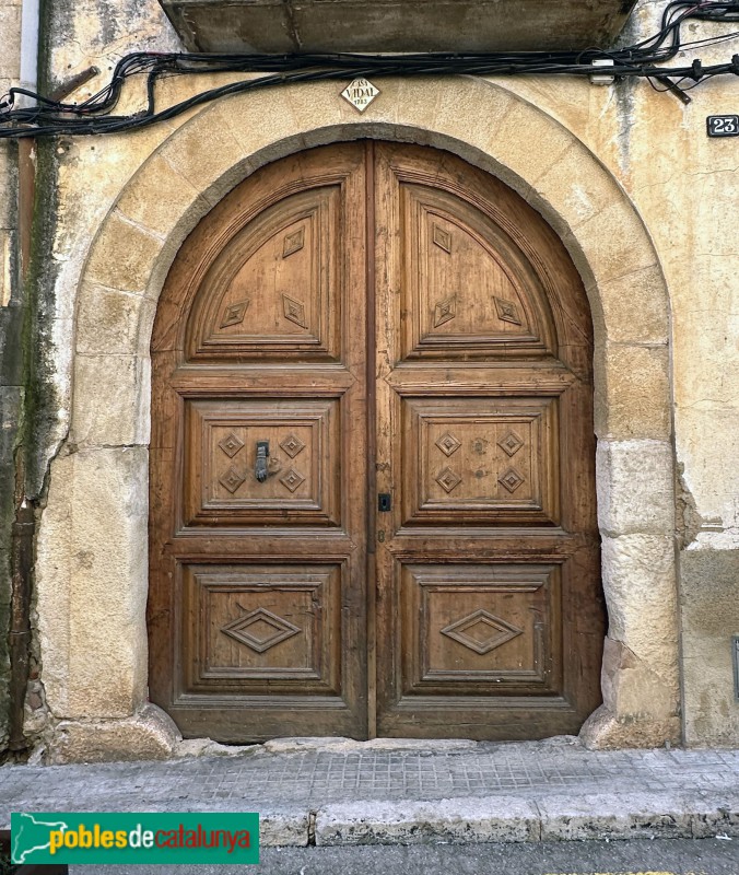 Vinyols i els Arcs - Llinda de 1783 (Foto: Albert Esteves, 2024) Vinyols i els Arcs - Llinda de 1783