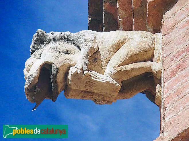 Montbrió del Camp - Església de Sant Pere. Gàrgola Montbrió del Camp - Església de Sant Pere. Gàrgola