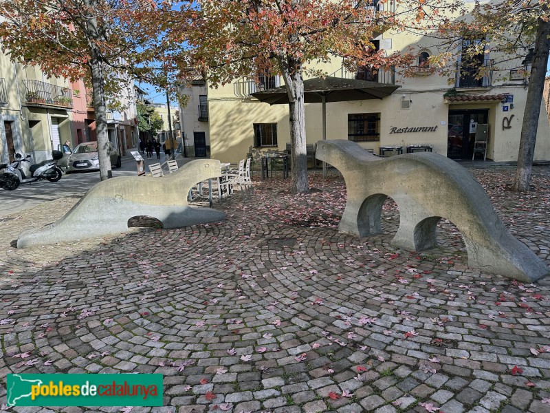 Salt - Grup escultòric <i>Les Llúdrigues</i> (Foto: Albert Esteves, 2024) Salt - Grup escultòric <i>Les Llúdrigues</i>