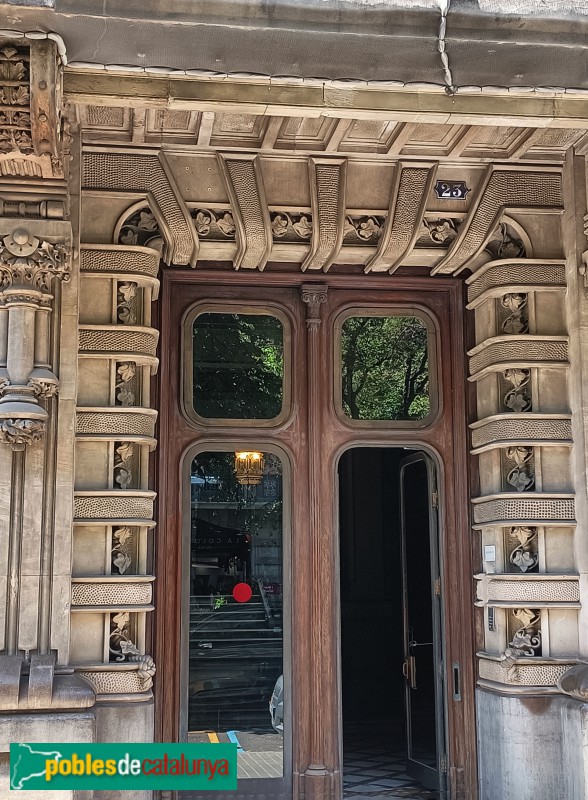 Barcelona - Rambla Catalunya, 23 (Foto: Anna Corcoll, 2024) Barcelona - Rambla Catalunya, 23