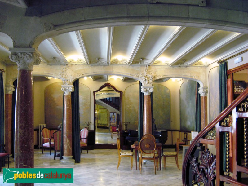 Terrassa - Casa Alegre de Sagrera (Foto: Albert Esteves, 2010) Terrassa - Casa Alegre de Sagrera