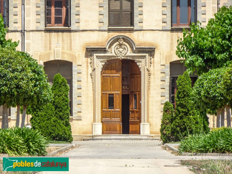 Vinyols i els Arcs - Antic noviciat dels Germans de la Salle (Foto: f, 2017) Vinyols i els Arcs - Antic noviciat dels Germans de la Salle