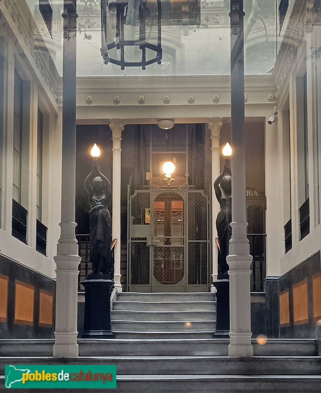 Barcelona - Pau Claris, 90 (Foto: Anna Corcoll, 2024) Barcelona - Pau Claris, 90