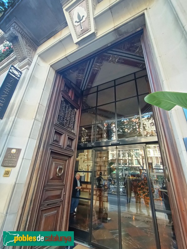 Barcelona - Gran Via, 670 (Foto: Anna Corcoll, 2024) Barcelona - Gran Via, 670