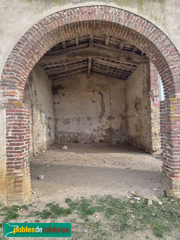 Cassà de la Selva - Esclet. Pallissa de Vilabella (Foto: Albert Esteves, 2025) Cassà de la Selva - Esclet. Pallissa de Vilabella