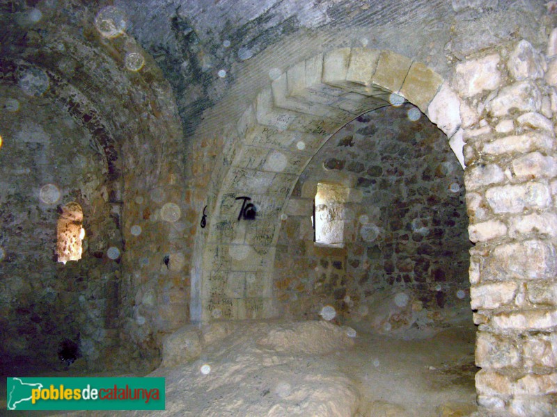 El Montmell - Església de Sant Miquel del Castell de Marmellar (Foto: Albert Esteves, 2006) El Montmell - Església de Sant Miquel del Castell de Marmellar