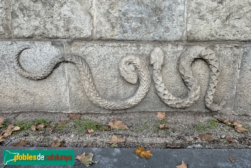 Girona - Cementiri. Detall de la tanca exterior (Foto: Albert Esteves, 2024) Girona - Cementiri. Detall de la tanca exterior