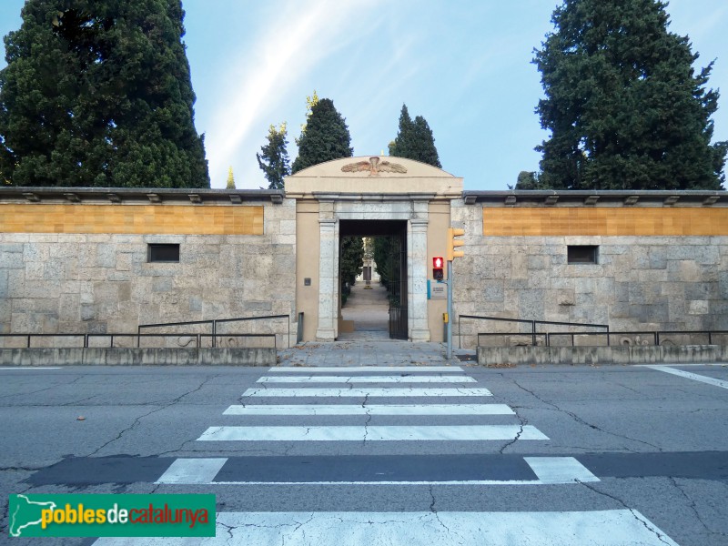 Girona - Cementiri. Tanca exterior (Foto: Albert Esteves, 2024) Girona - Cementiri. Tanca exterior