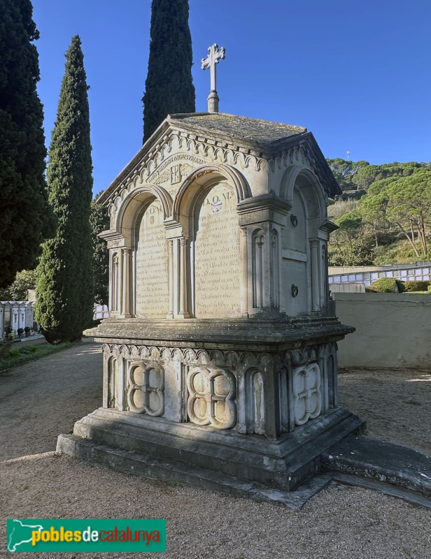 Girona - Cementiri. Panteó Muxach