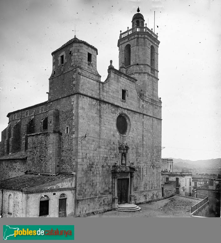 Llagostera - Església de Sant Feliu (Foto: <i>Josep Salvany -Fons Salvany. Biblioteca de Catalunya-</i>, 1917) Llagostera - Església de Sant Feliu