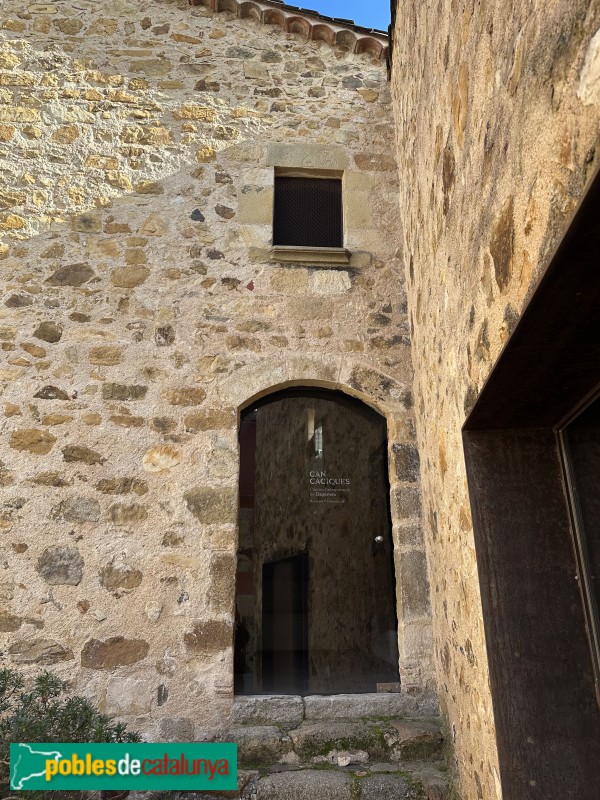 Llagostera - Can Caciques (Foto: Albert Esteves, 2025) Llagostera - Can Caciques