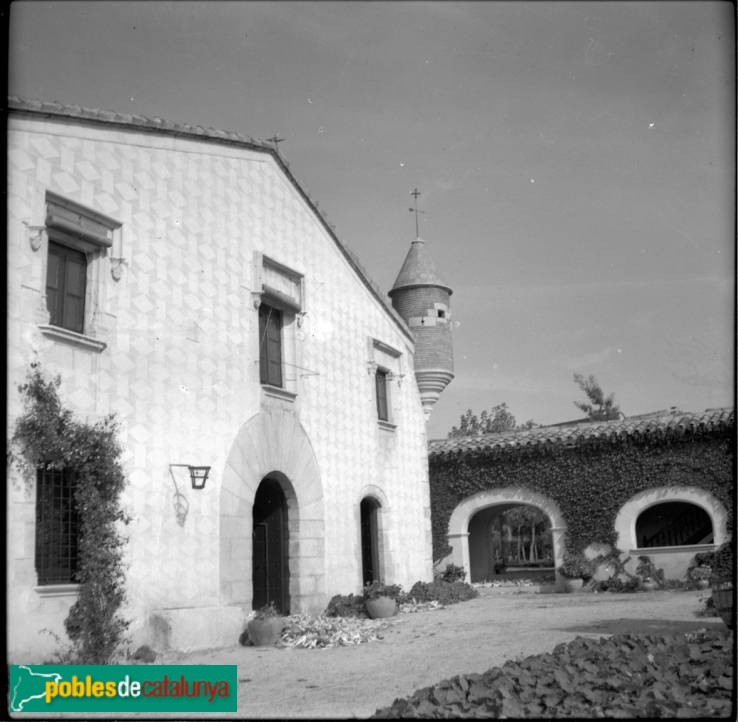 Llagostera - Torre Albertí (Foto: <i>Fons Cuyàs -ICGC-</i>, primera meitat s. XX) Llagostera - Torre Albertí