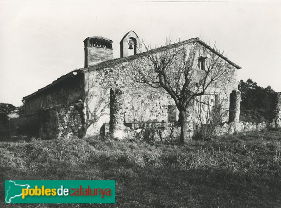 Llagostera - Capella de Sant Llorenç (Foto: <i>Xavier Ruiz -INSPAI-</i>, 1986) Llagostera - Capella de Sant Llorenç