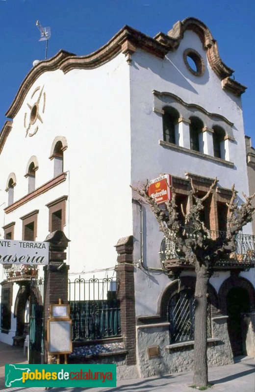 Vallirana - Can Cuatrecases (Casa del Metge)