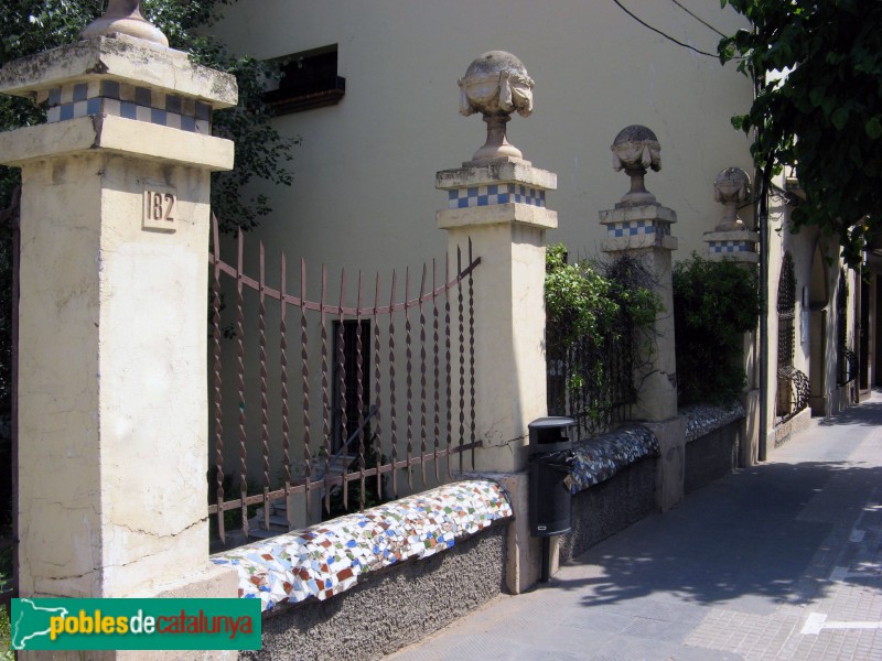 Vallirana - Casa Mestres (Foto: Albert Esteves, 2010) Vallirana - Casa Mestres