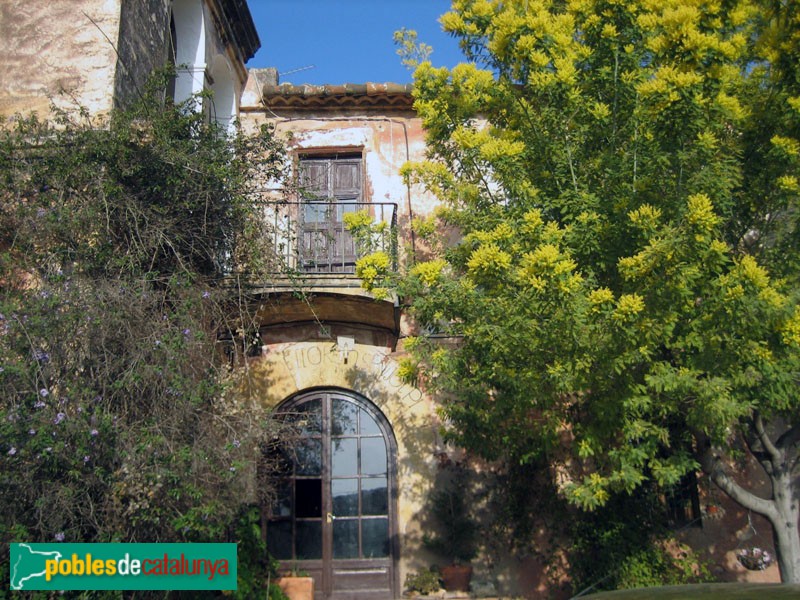 Cervelló - Can Sala de Baix (Foto: <i>Ajuntament de Cervelló</i>, 2008) Cervelló - Can Sala de Baix