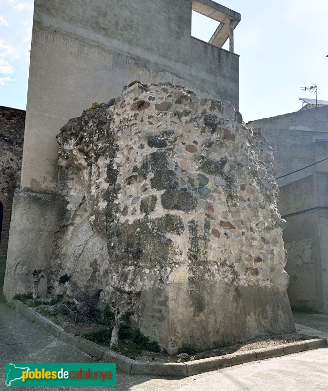 Alforja - Restes d'una torre del castell.