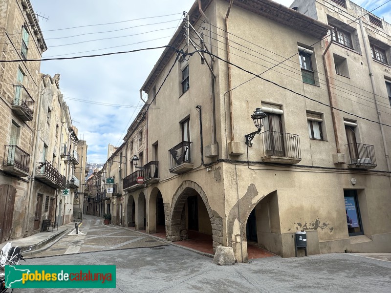 Alforja - Nucli antic. Carrer de la Font (Foto: Albert Esteves, 2025) Alforja - Nucli antic. Carrer de la Font