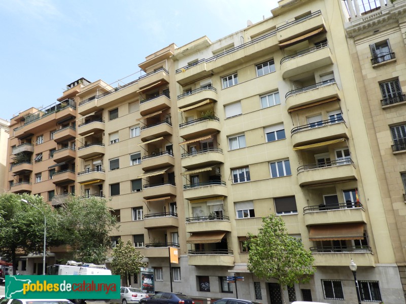 Barcelona - Cases Ramon Vilà de la Riva (Balmes, 392-396) (Foto: Valentí Pons, 2025) Barcelona - Cases Ramon Vilà de la Riva (Balmes, 392-396)