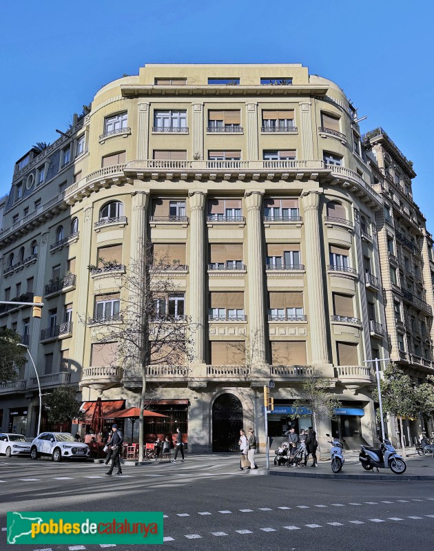 Barcelona - Muntaner, 240 (Foto: Albert Esteves, 2025) Barcelona - Muntaner, 240