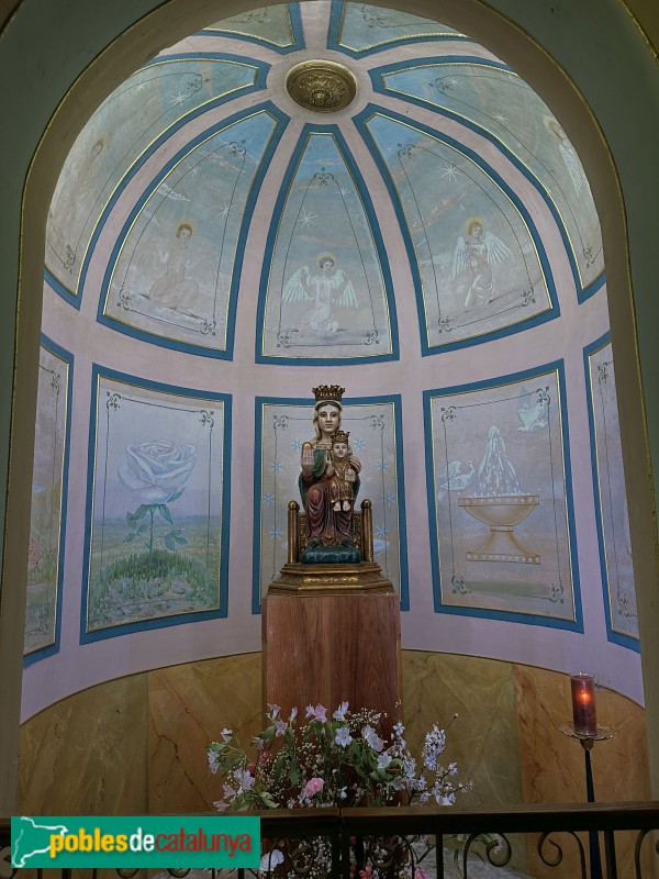 Riudecols - Església de Sant Pere. Capella pintada per Pere Calderó