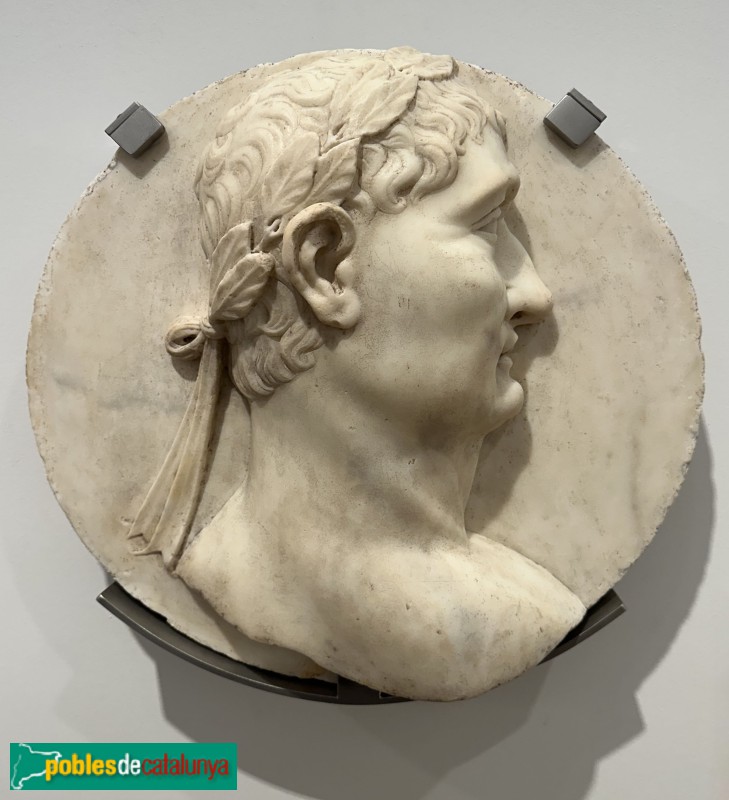 Museu del Renaixement - Relleu en marbre de Trajà, 1528-33, provinent de la casa Miquel Mai
