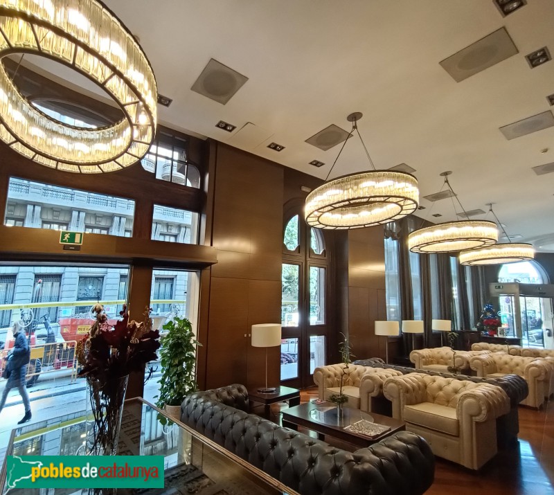 Barcelona - Via Laietana, 3 (Foto: Anna Corcoll, 2024) Barcelona - Via Laietana, 3