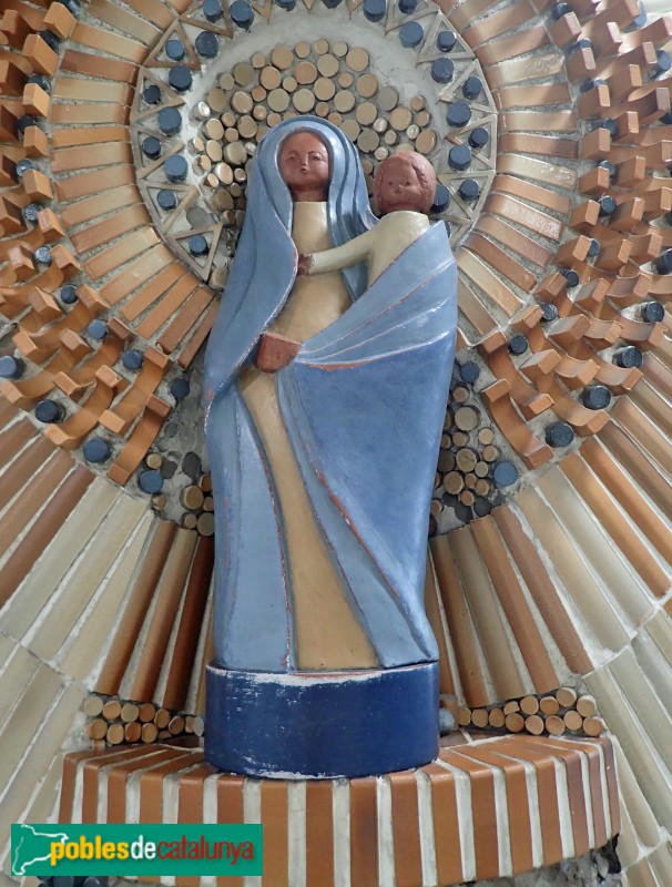 Barcelona - Imatge de la Verge del Pilar (Hospital del Pilar)