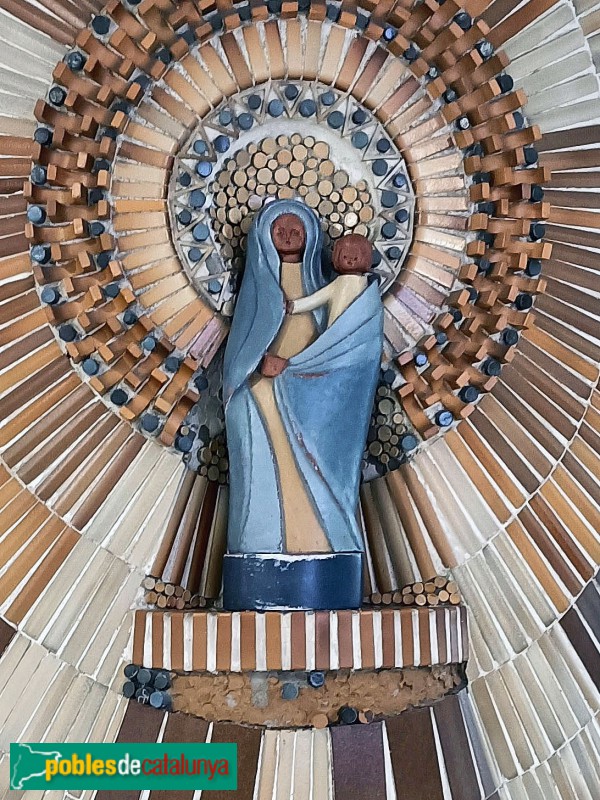 Barcelona - Imatge de la Verge del Pilar (Hospital del Pilar)