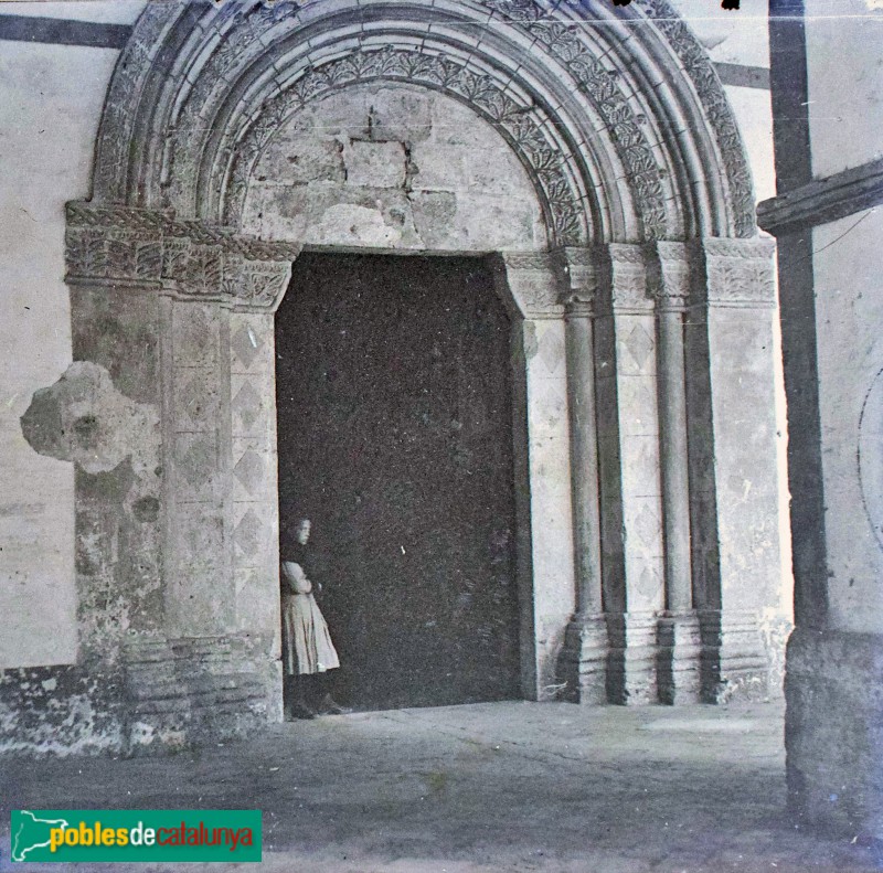 Monestir de Sant Cugat del Vallès - Porta del claustre