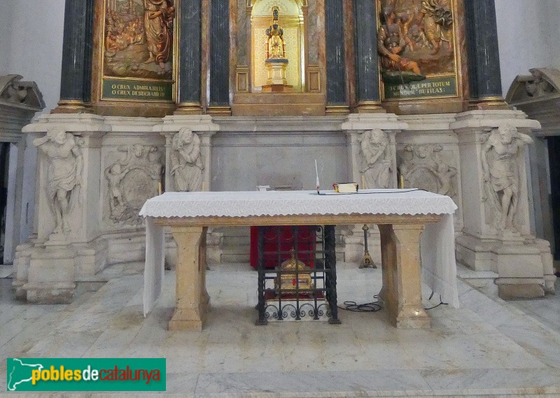 La Selva del Camp - Església de Sant Andreu. Atlants del retaule antic (Foto: Albert Esteves, 2025) La Selva del Camp - Església de Sant Andreu. Atlants del retaule antic