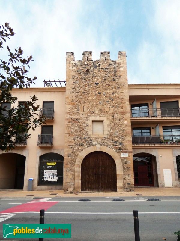 La Selva del Camp - Muralla. Torre del Baró (Foto: Albert Esteves, 2025) La Selva del Camp - Muralla. Torre del Baró