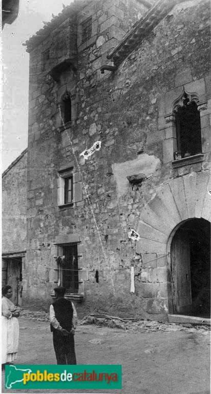 Sant Andreu de Llavaneres - Can Lloreda (Foto: <i>Anònima -Arxiu Fotogràfic Centre Excursionista de Catalunya-</i>, 1890-1918) Sant Andreu de Llavaneres - Can Lloreda