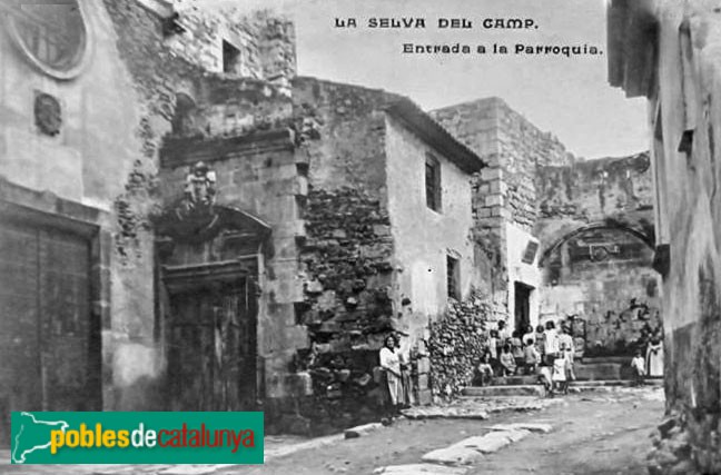 La Selva del Camp - Església de Sant Andreu. Porta lateral exterior. Postal antiga