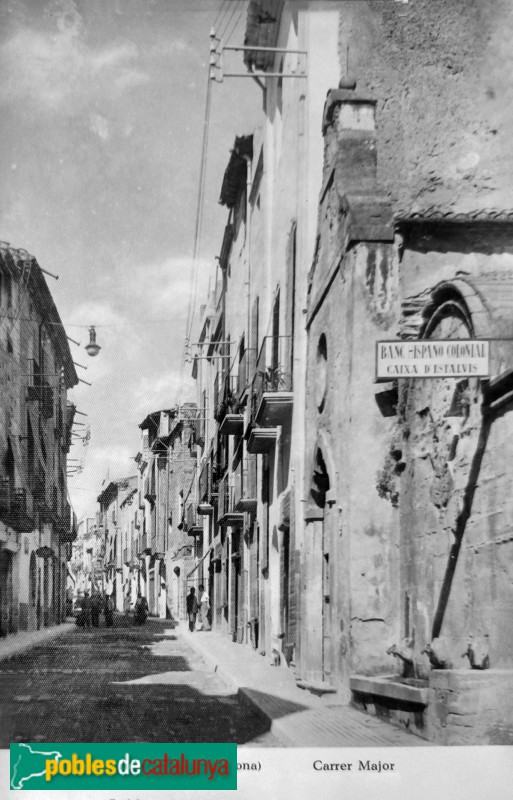 La Selva del Camp - Carrer Major, amb la font de Mitja Vila i la capella dels Àngels. Postal antiga