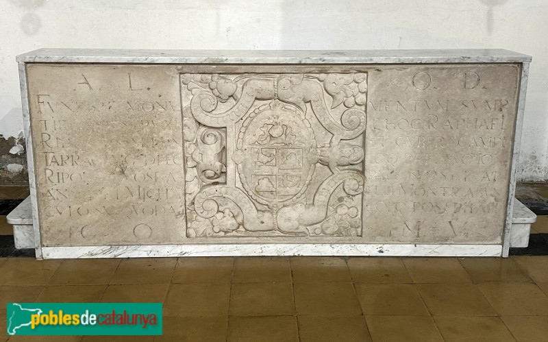 La Selva del Camp - Església de Sant Andreu. Làpida de Rafael Ripollès (Foto: Albert Esteves, 2025) La Selva del Camp - Església de Sant Andreu. Làpida de Rafael Ripollès