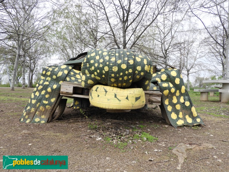 Ivars d'Urgell - Escultura <i>la Tortuga d'Estany</i>