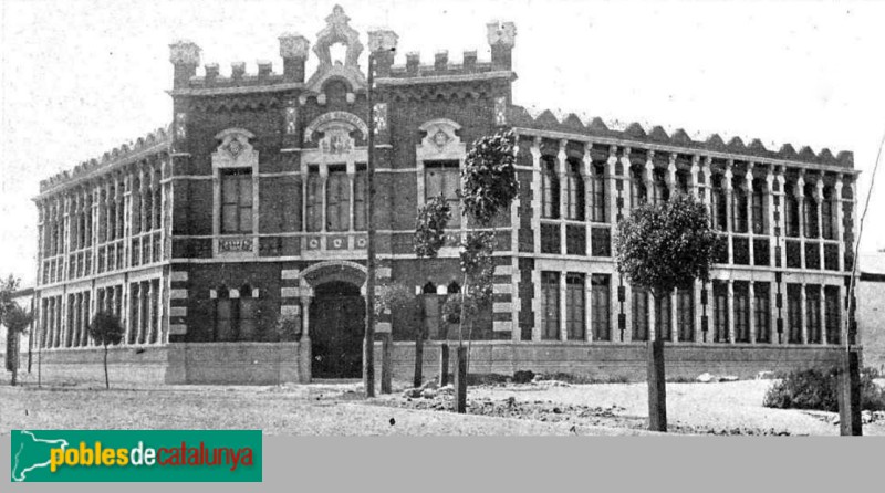 Girona - Col·legi Joan Bruguera. (Foto: <i>La Ilustració Catalana num. 434</i>, 1911) Girona - Col·legi Joan Bruguera.
