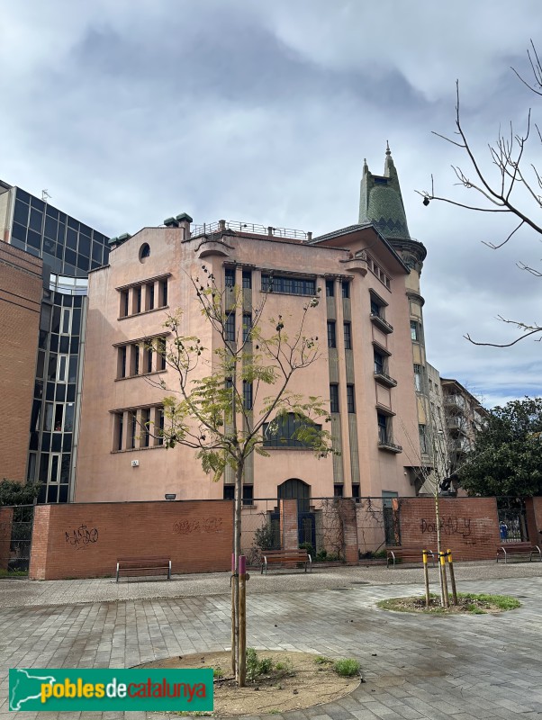 Girona - Can Teixidor (Casa de la Punxa)
