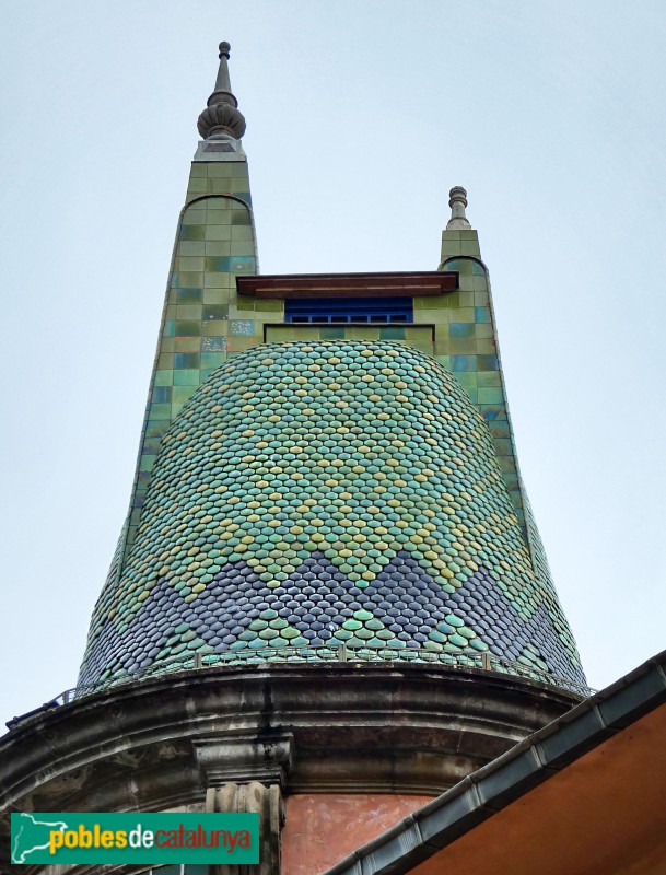 Girona - Can Teixidor (Casa de la Punxa)